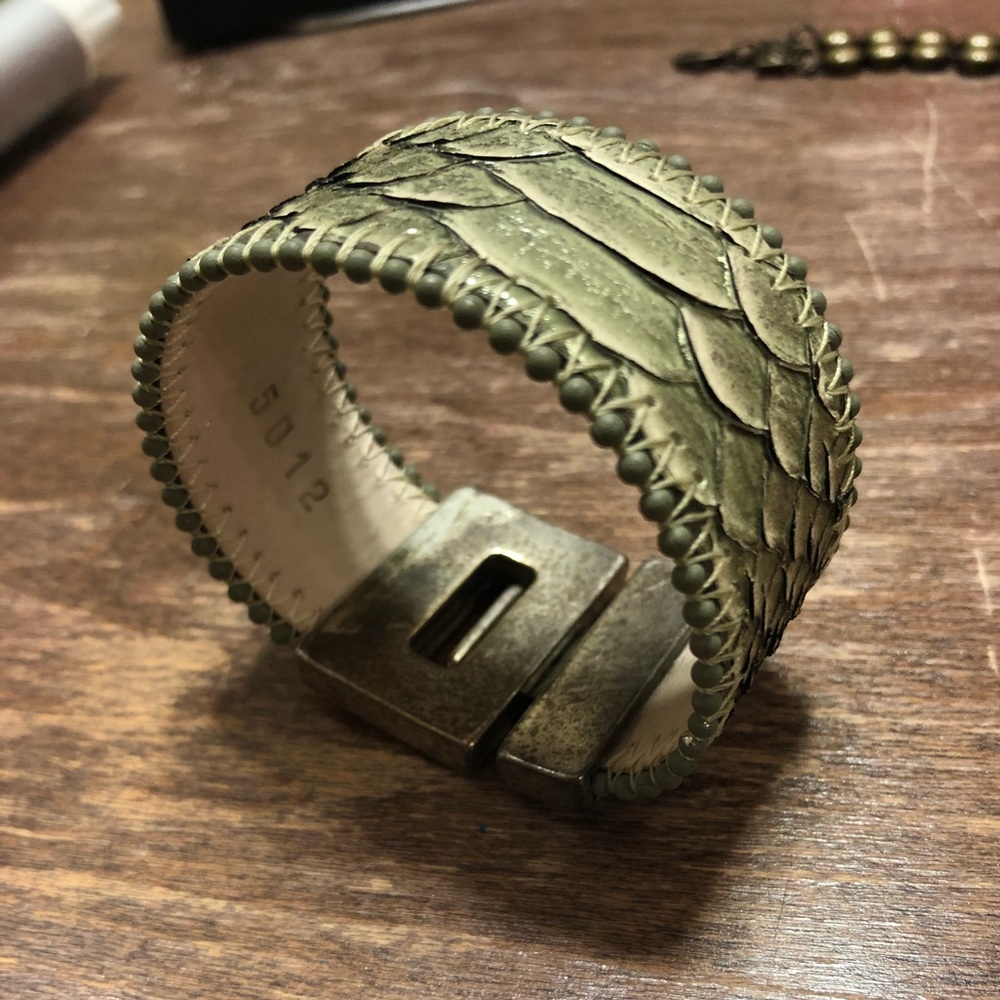 Streets Ahead genuine leather cuff with clasp